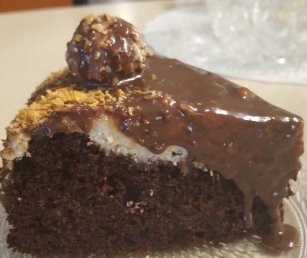 עוגת שוקולד עטופה בגבינה וקוקוס_מתכון של נורית יונה