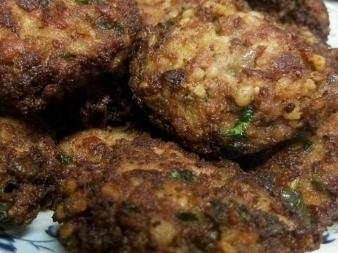 קציצות עדשים ובורגול