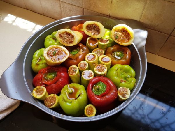 פלפלים, קישואים ותפו"א ממולאים