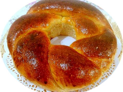 חלת דבש וצימוקים עגולה