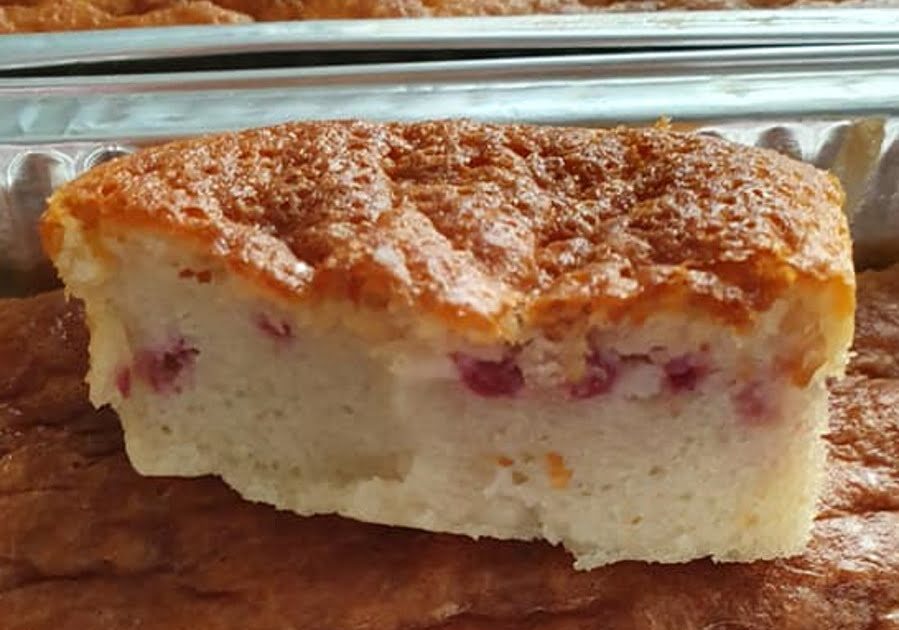 עוגה בחושה חלבית עם פטל קפוא 🤤
