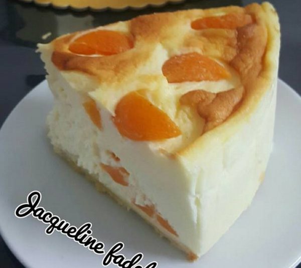 עוגת גבינה עם גבינת מסקרפונה ומשמש