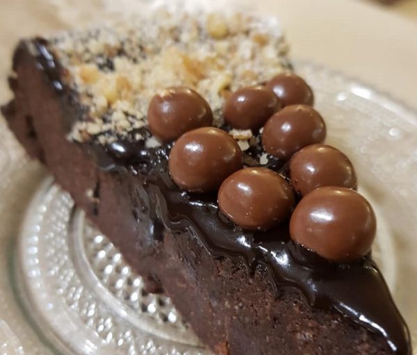 עוגת שוקולד דמויית בראוניז_נורית יונה