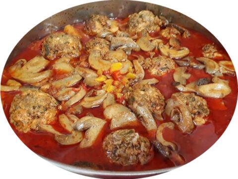 כדורי בשר וחזה עוף
