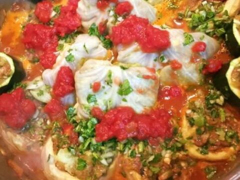 סיר ממולאים ארטישוק וזוקיני עם בשר בקר