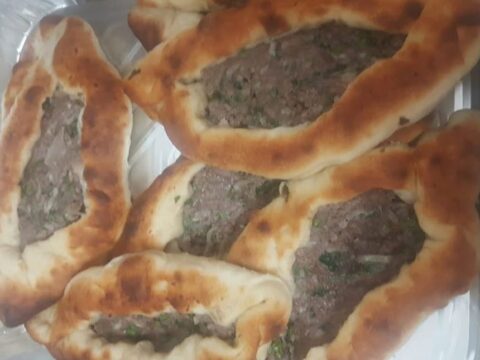 סירות בצק עם בשר