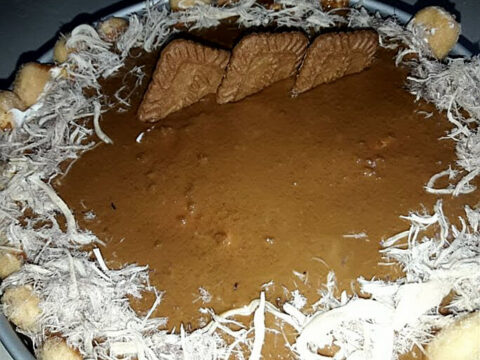 עוגת ביסקוויטים וקרם לוטוס עם גבינה