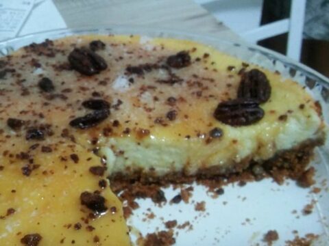 עוגת גבינה עם פקאן מסוכר