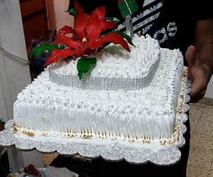 עוגת יום הולדת או כל אירוע משמח