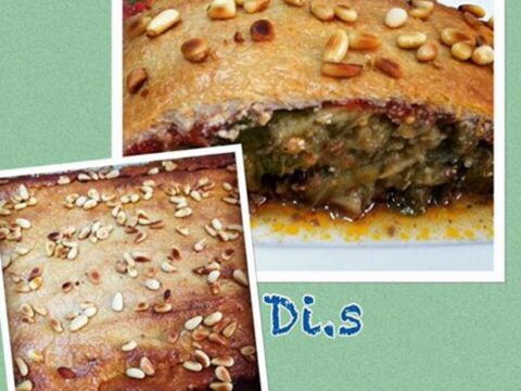 סינייה -שכבות של בשר טחון חציל קלוי ,רוטב עגבניות וטחינה