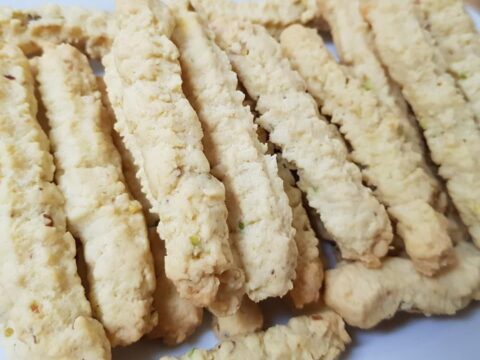 עוגיות מכונה קוקוס ואגוזים