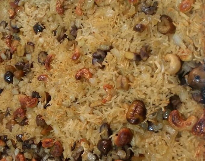 אורז אפוי בתנור עם קשיו וערמונים