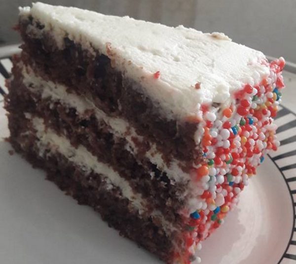 עוגת שוקולד יין פרווה – יום הולדת