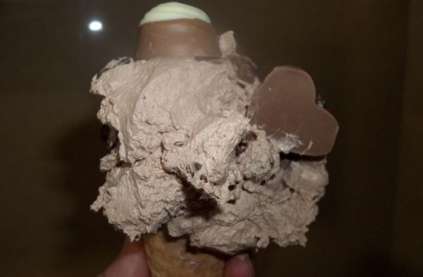 גלידת בננות,תמרים ,פיצפוצי שוקולד ושוקולד _ ג'וליאנה רומני חכמון