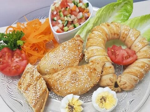 מתכון כתוב + סרטון להכנת בצק פרווה לכל מילוי