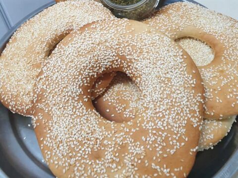 מתכון כתוב + סרטון  המחשה להכנת בייגלה אבולעפייה _ירדנה ג'נאח