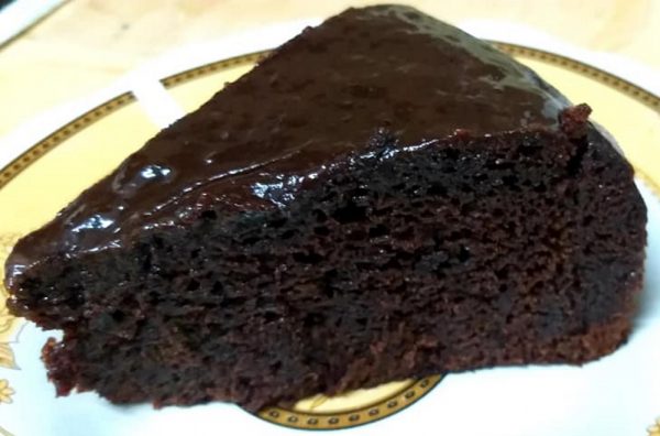 עוגת השוקולד שלי שקצרה לא מעט מחמאות ופורסמה בעיתון לאשה_מתכון של רוחמה כהן