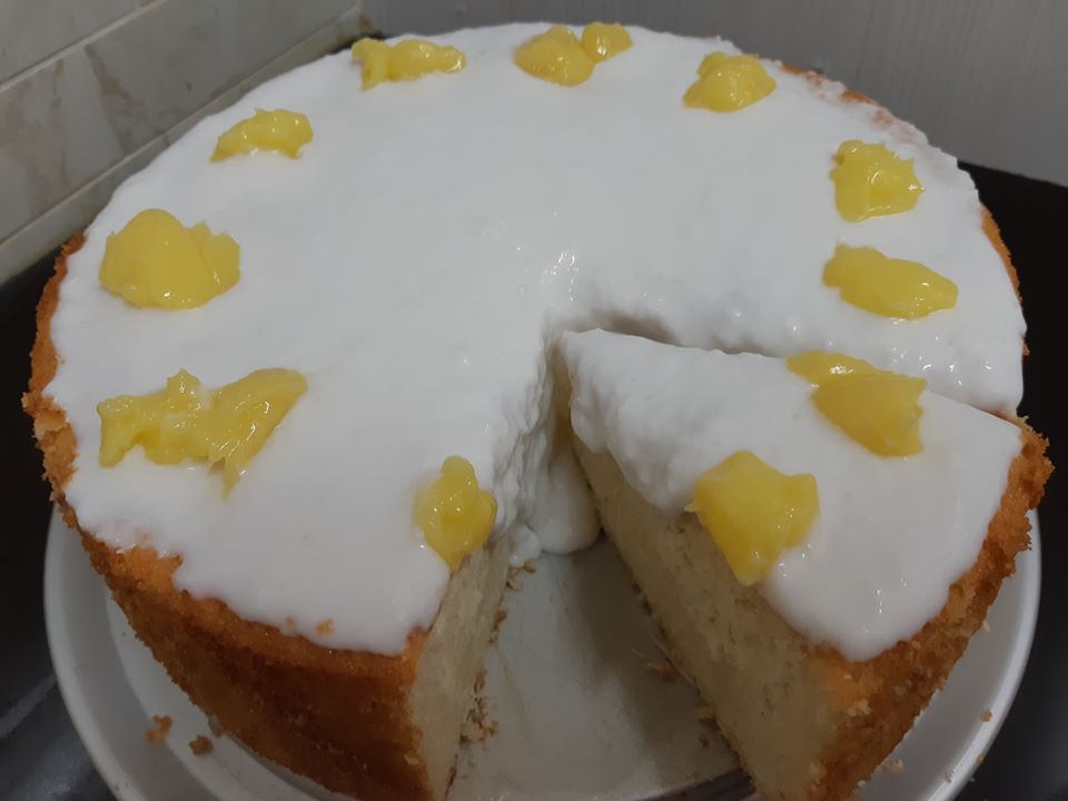 עוגת קוקוס ולימון במילוי כדורי רפאלו_אורנה ועלני