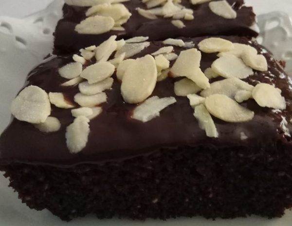 עוגת שוקולד רכה וטעימה … כשרה לפסח_יפה דודיאן