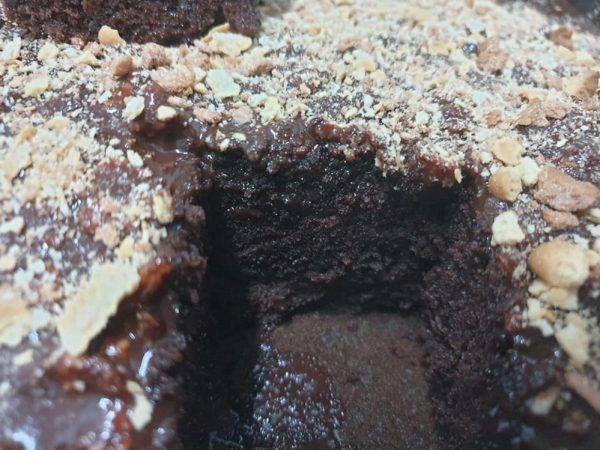 מתכון כתוב + סרטון המחשה להכנת עוגת שוקולד עם ים של שוקולד ❤ מאיה בוטראשווילי תודה !!_מתכון של  ירדנה ג'נאח