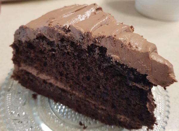 עוגת שוקולד גבוהה עטופה בקרם גנאש מריר וגבינה🌷🥰💕😀_מתכון של נורית יונה