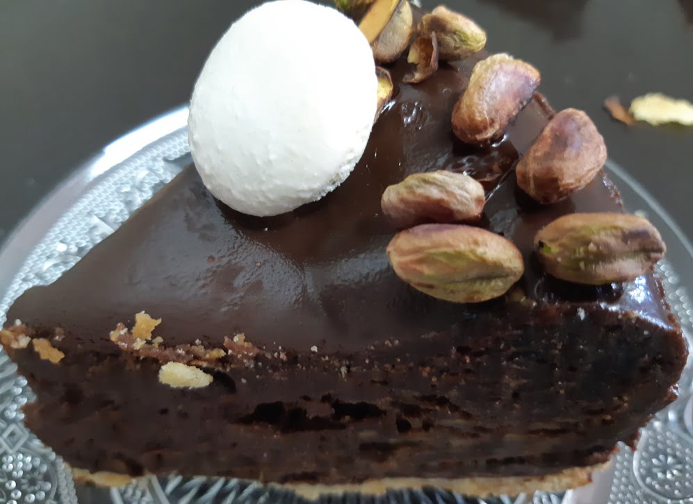 עוגת שוקולד ופיסטוק על בצק פריך, בציפוי גאנש/אורנה ועלני😋_מתכון של אורנה ועלני