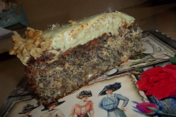 עוגת פרג ומחית פיסטוקים מזמינה ומיוחדת_מתכון של ג'וליאנה רומני חכמון‏