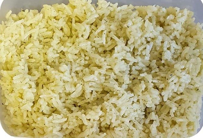 אורז בתיבול שום פטרוזילה וא.מרק