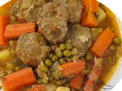 קציצות בשר ,גזר ואפונה  בניחוח סלרי ושמיר_מתכון של יפה וקס-ברקו