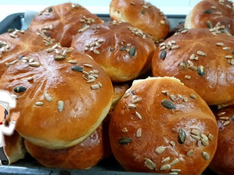 מתכון כתוב + סרטון להכנת לחמניות פריכות, כל כך טעים יצא🍔_מתכון של טלי כהן שטרלינג