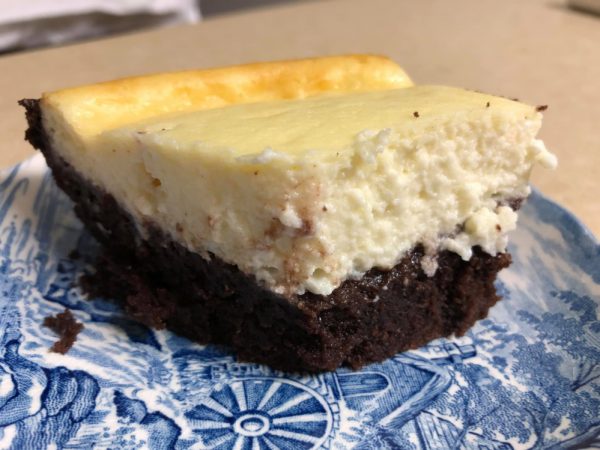 עוגת שוקולד בחושה עם גבינה (מתכון של ישראלה אזולאי)_מתכון של עדינה בטש