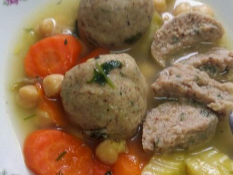 מרק ירקות עם קניידלך רך וטעים_מתכון של יפה דודיאן
