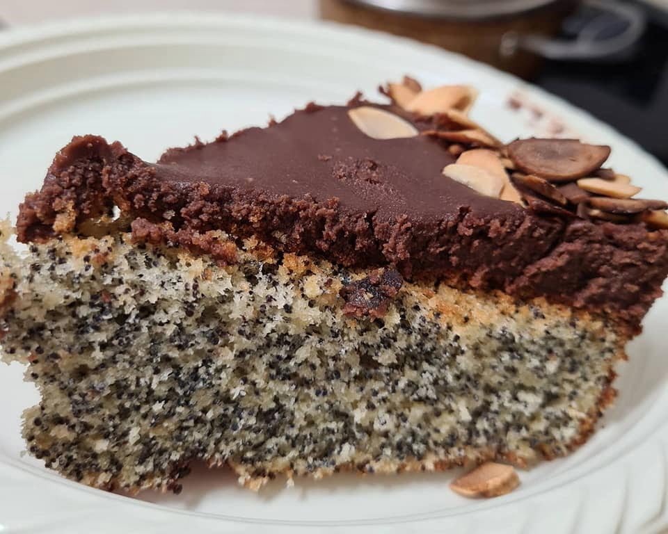 עוגת פרג עם קרם שוקולד בטעם רום_מתכון  של מילן וקנין