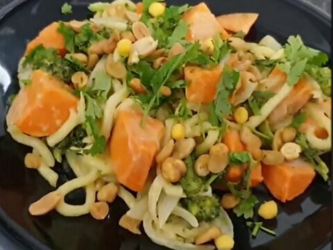 נודלס ברוקולי ובטטה ברוטב קרם קוקוס… 🥥🥥🥥_מתכון של תילי טובה