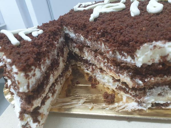 עוגה קרה בשילוב פירורי עוגת שוקולד ❤ _מתכון של ירדנה ג'נאח