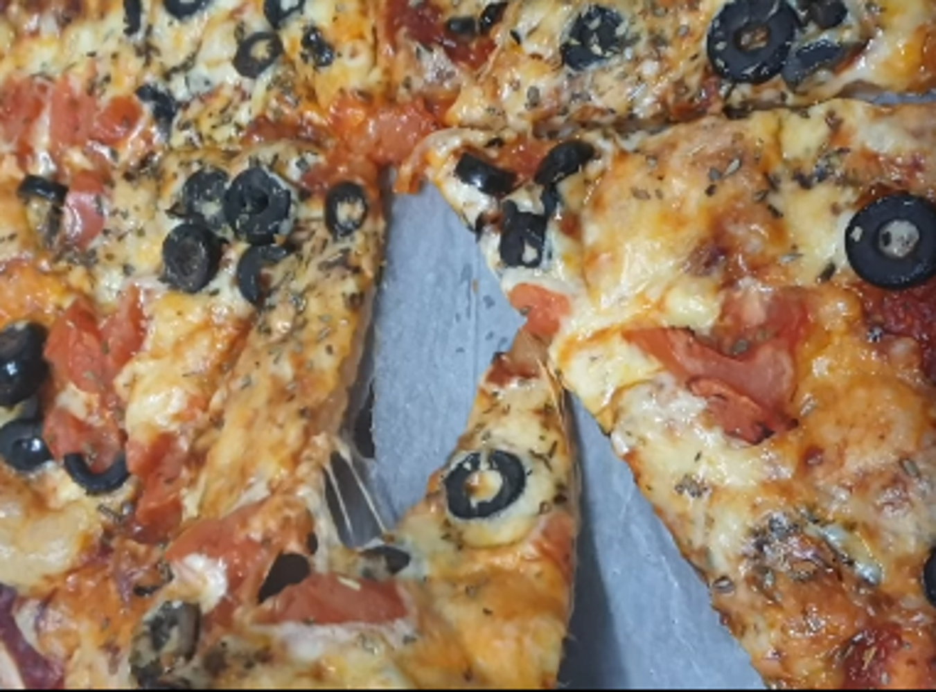 מתכון כתוב + סרטון להכנת פיצה מדהימה ,כשרה לפסח__מתכון של ירדנה ג'נאח – מאסטר מתכונים