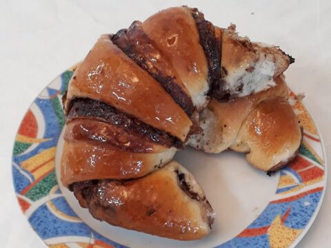 קרואסון שמרים במילוי שוקולד 🥐🥐_מתכון של תהילה גיל – מאסטר מתכונים