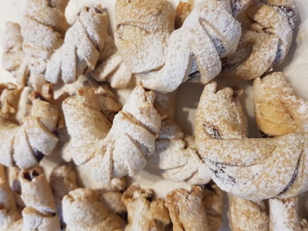עוגיות במלית תמרים / ממרח מילקה, אגוזים ופיסטוקים_מתכון של נורית יונה – מאסטר מתכונים
