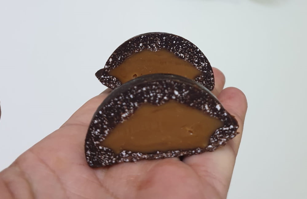 שוקולד ממולא בטופי קרמל ❤_מתכון של ירדנה ג'נאח – מאסטר מתכונים