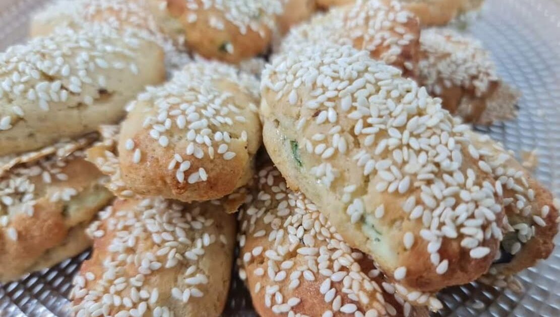 כיסוני גבינה אפויים מרופדים בשומשום, מופחת פחממות, ללא גלוטן וללא סוכר_מתכון  של מרים ששי – מאסטר מתכונים