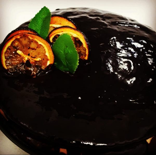 עוגת שוקולד תפוז בחושה_מתכון של צופית בן יוסף – מאסטר מתכונים