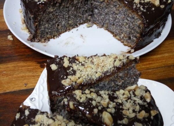 עוגת פרג עם שוקולד ואגוזים_מתכון של שרה יוסף – מאסטר מתכונים