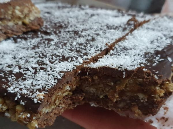 עוגת 3 שכבות – שוקולד מריר קקאו, אגוזים, חמאת שקדים_מתכון של דיאנה בן צבי- מאסטר מתכונים