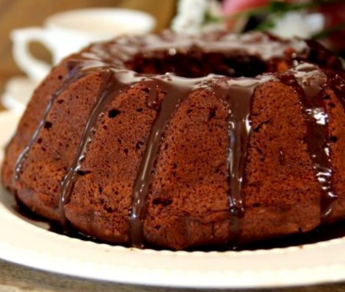 עוגת שוקולד בתוספת שקדים טחונים רכה ונימוחה_מתכון של דפנה אוסטר מיכאל – מאסטר מתכונים