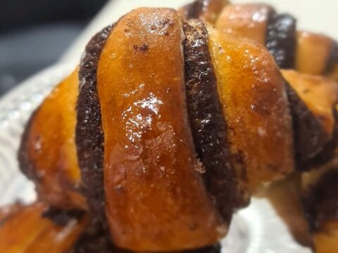 מתכון כתוב + סרטון להכנת רוגלך🥐 חלבי במילוי ממרח נוטלה_מתכון של זקלין פדלון – מאסטר מתכונים