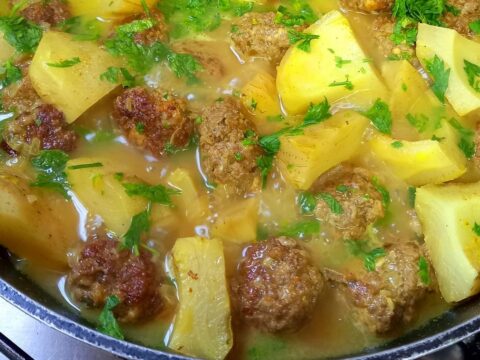 כדורי בשר בקר ועוף בתוספת ארטישוק🌶🫑🥬🥦🧄🧅_מתכון של תהילה גיל – מאסטר מתכונים