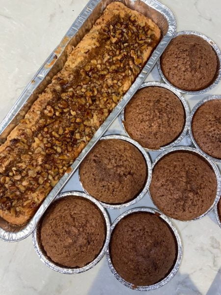 עוגת אגוזים עם מייפל + מאפינס שוקולד צ'יפס_מתכון של אילנה בוכריס – מאסטר מתכונים