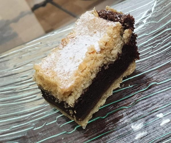 עוגת שוקולד עם בצק פריך_מתכון של שמחה אלגלי – מאסטר מתכונים