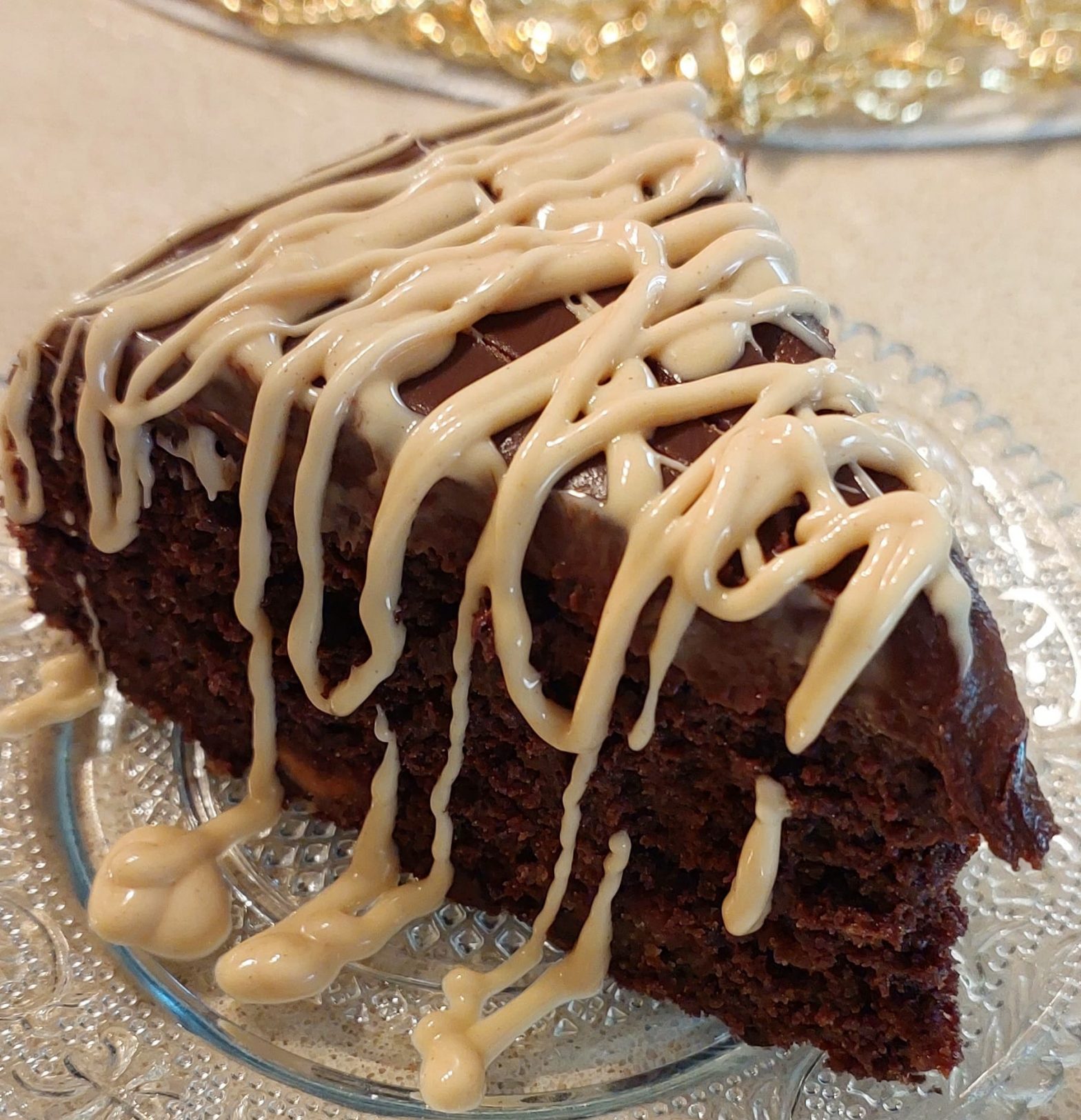 עוגת שוקולד חמאת בוטנים וגנאש_מתכון של נורית יונה – מאסטר מתכונים