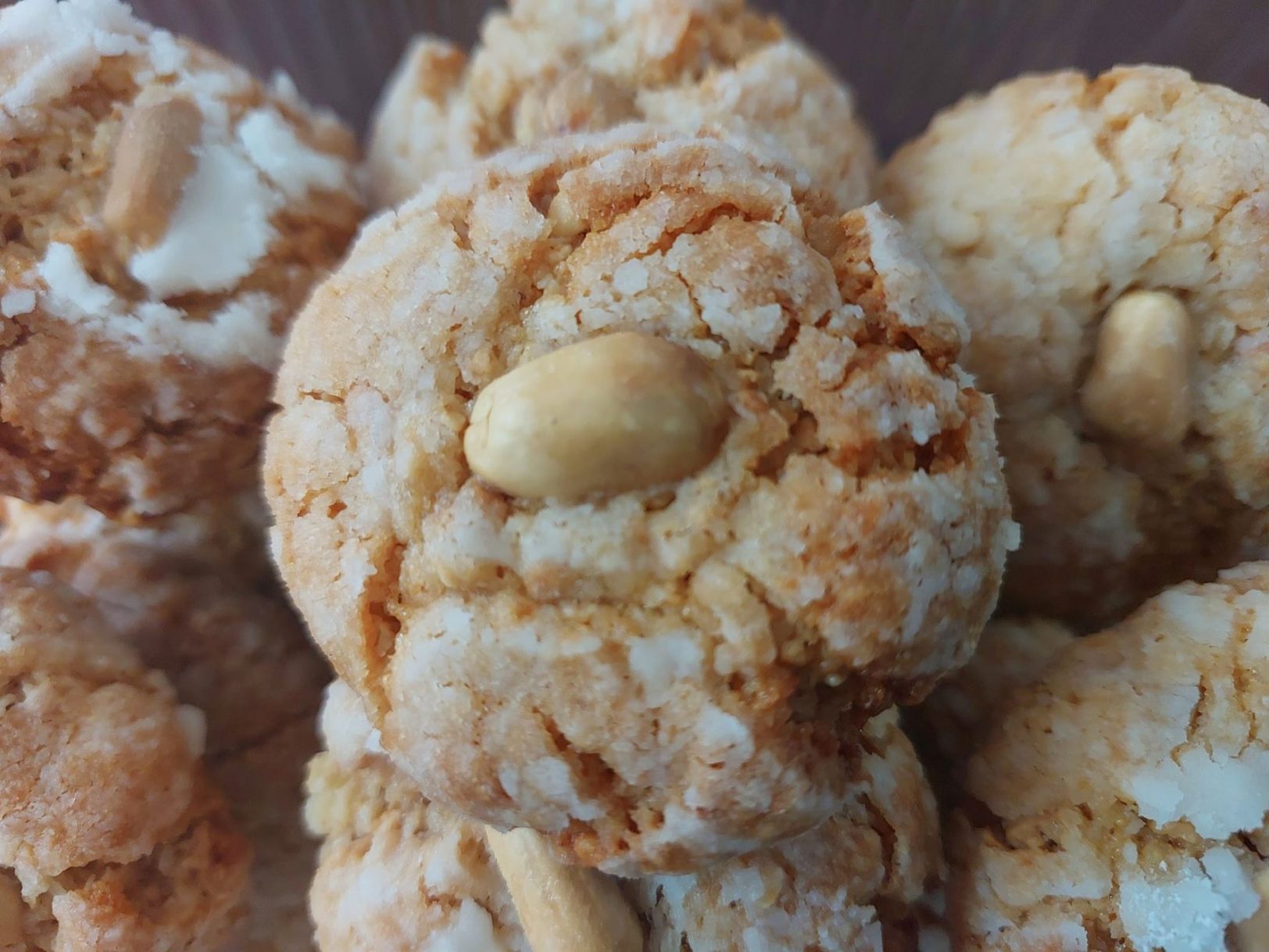 עוגיות בוטנים וקוקוס מושלגות ללא גלוטן_מתכון של אורנה ועלני – מאסטר מתכונים